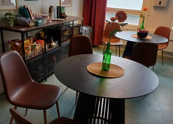 Hostel Vain Vaeaeksy